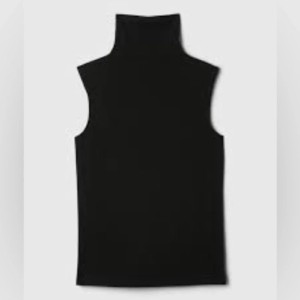 Brandy Melville Turtleneck Sleeveless Top - Picture 1 of 7